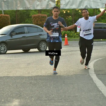 Runner Photo 7698159