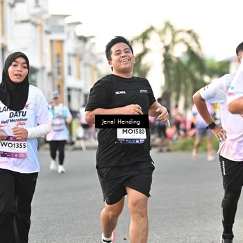 Runner Photo 7698176