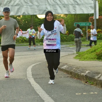 Runner Photo 7698195