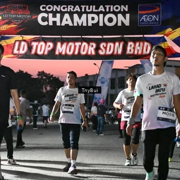 Runner Photo 7698200