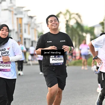 Runner Photo 7698203