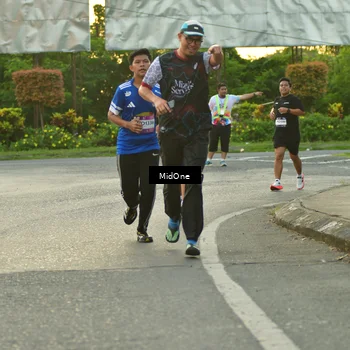 Runner Photo 7698204