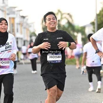 Runner Photo 7698205
