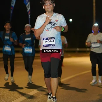 Runner Photo 7698218