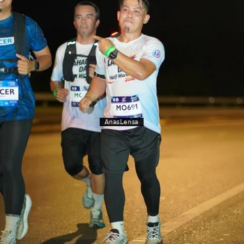 Runner Photo 7698222