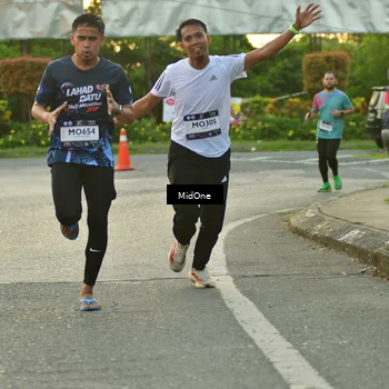 Runner Photo 7698223
