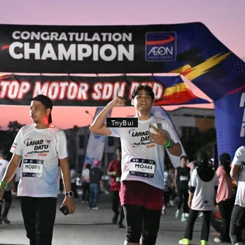 Runner Photo 7698234