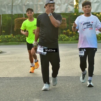 Runner Photo 7698235