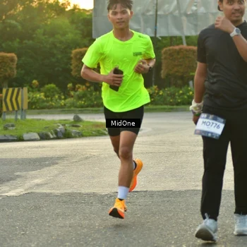 Runner Photo 7698244