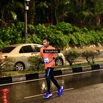 Runner Photo 7698245