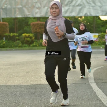 Runner Photo 7698262