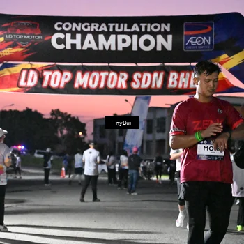 Runner Photo 7698293