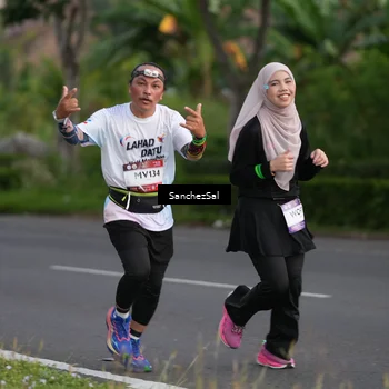 Runner Photo 7698317