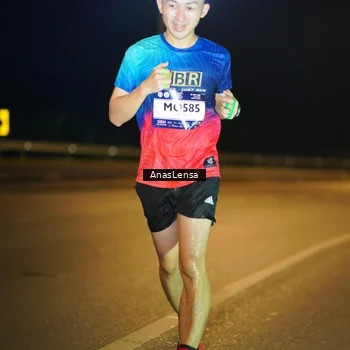 Runner Photo 7698335