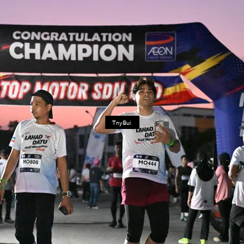 Runner Photo 7698344