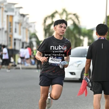 Runner Photo 7698349