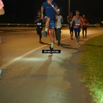 Runner Photo 7698367
