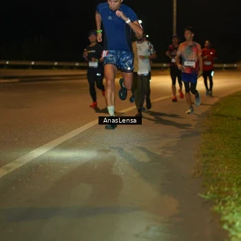Runner Photo 7698370