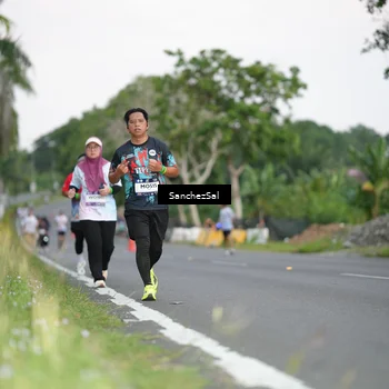 Runner Photo 7698371
