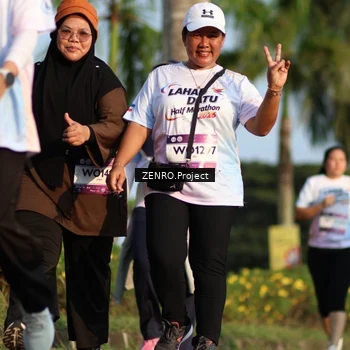 Runner Photo 7698374