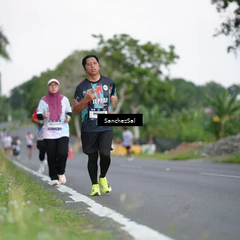 Runner Photo 7698380