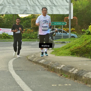 Runner Photo 7698403