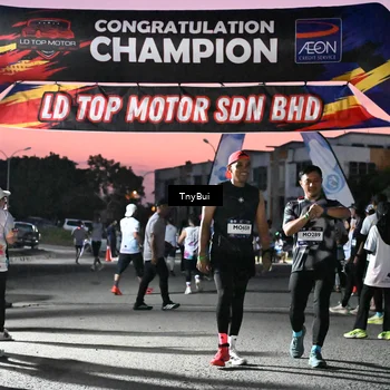 Runner Photo 7698404