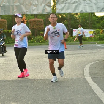 Runner Photo 7698409