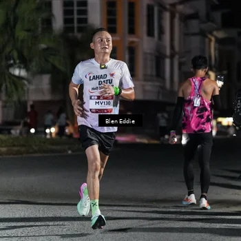 Runner Photo 7698416