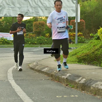 Runner Photo 7698419