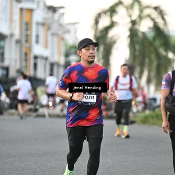 Runner Photo 7698432