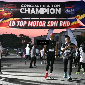 Runner Photo 7698435