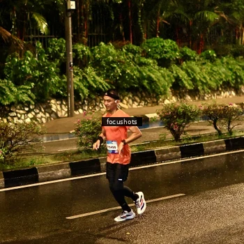 Runner Photo 7698439
