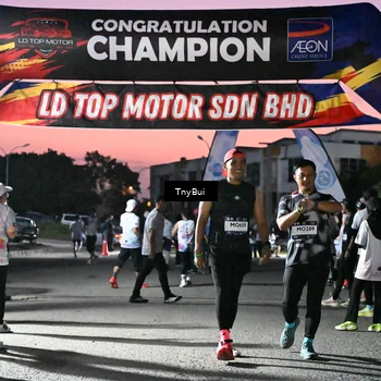 Runner Photo 7698445