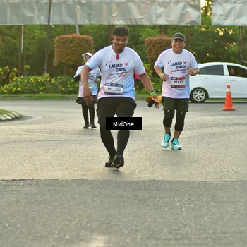 Runner Photo 7698446