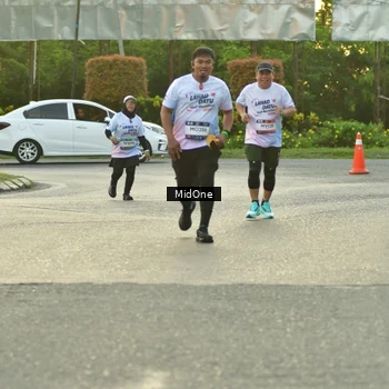 Runner Photo 7698451