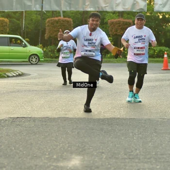 Runner Photo 7698458