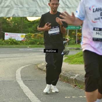Runner Photo 7698461