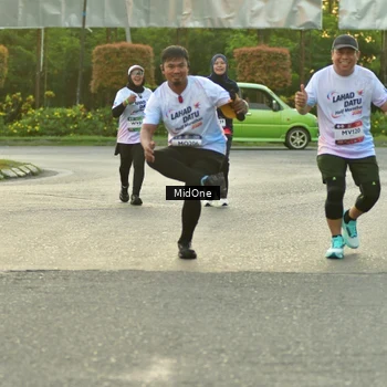 Runner Photo 7698465
