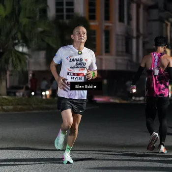 Runner Photo 7698466