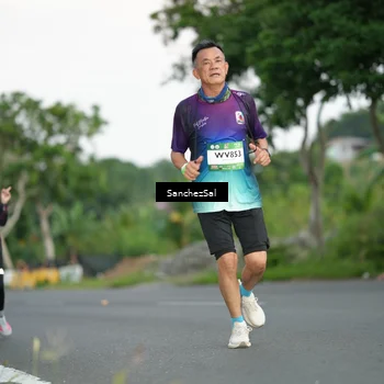Runner Photo 7698471