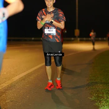 Runner Photo 7698472