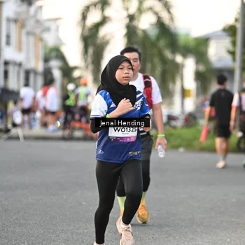 Runner Photo 7698477