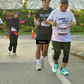 Runner Photo 7698492