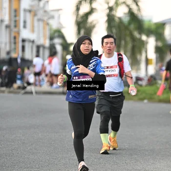 Runner Photo 7698493