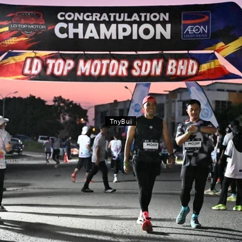 Runner Photo 7698495