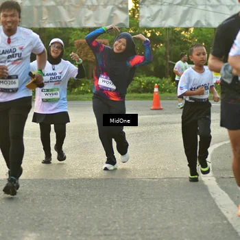 Runner Photo 7698496