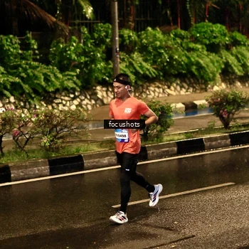 Runner Photo 7698506