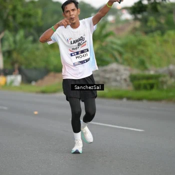 Runner Photo 7698520