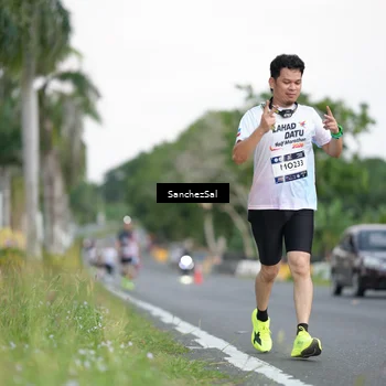 Runner Photo 7698525